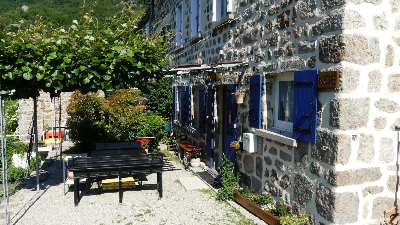 Gite De Noe Au Ray-Pic Pereyres Exterior foto